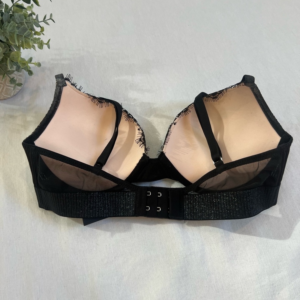 Victoria’s Secret Black lace bra - Picture 2 of 3